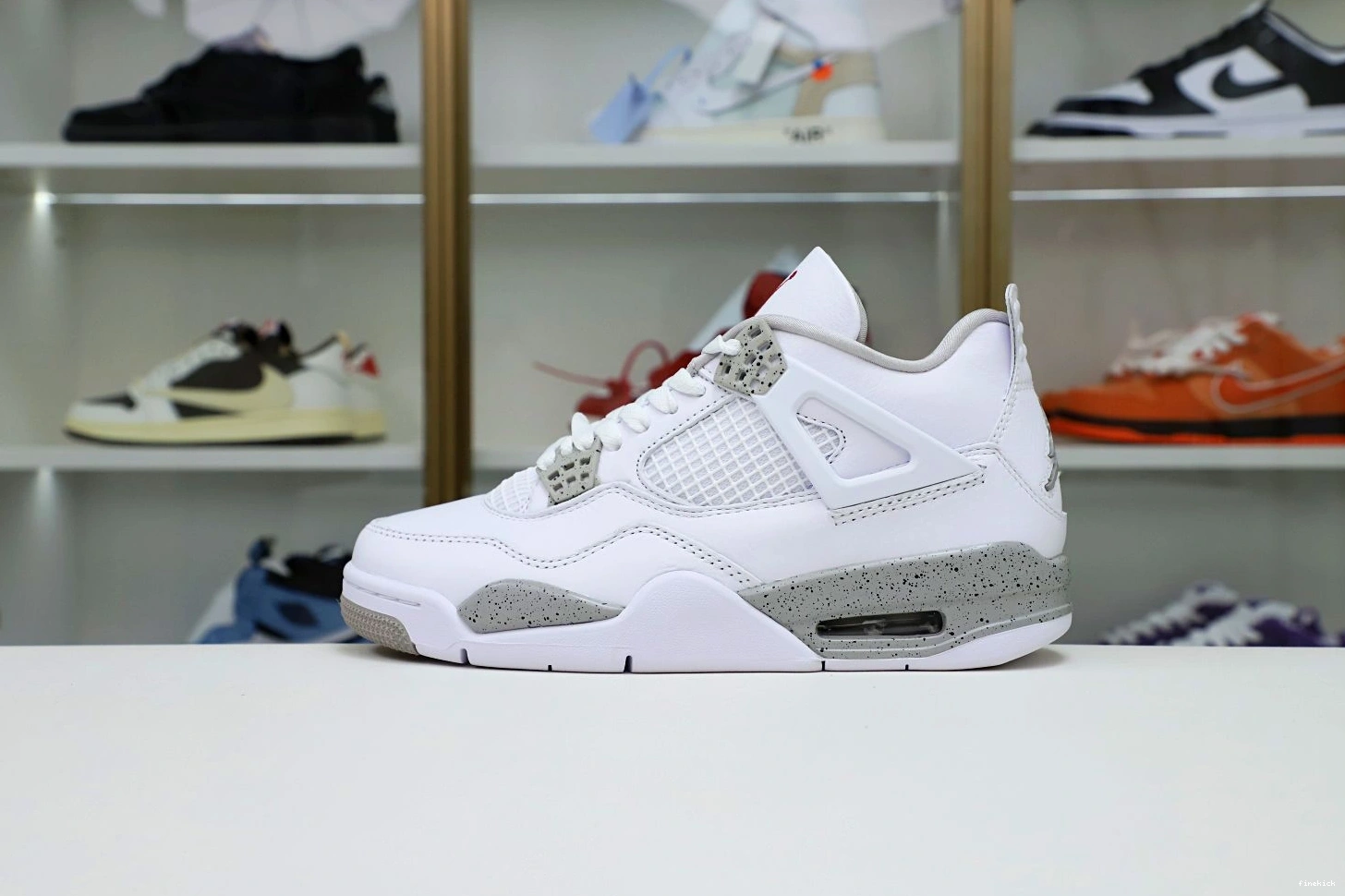 RETRO JORDAN 'WHITE OREO' 4 AIR 0921